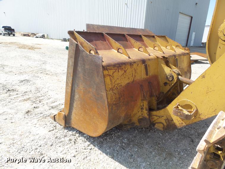 image for item DC7266 1998 Caterpillar 963B LGP track loader