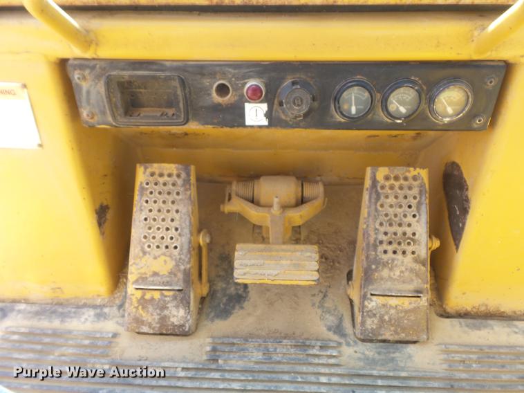 image for item DC7266 1998 Caterpillar 963B LGP track loader