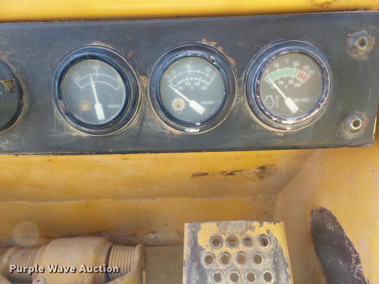 image for item DC7266 1998 Caterpillar 963B LGP track loader