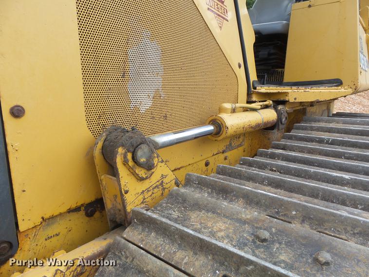 image for item DC7285 1999 John Deere 450H LGP dozer