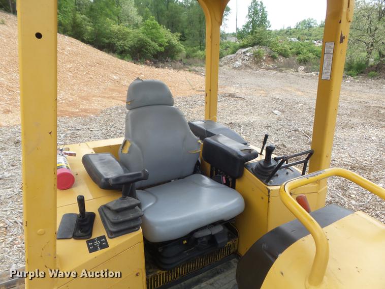 image for item DC7285 1999 John Deere 450H LGP dozer