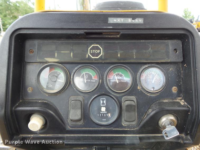 image for item DC7285 1999 John Deere 450H LGP dozer