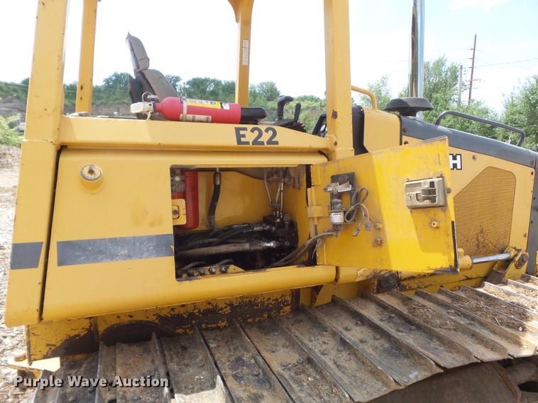image for item DC7285 1999 John Deere 450H LGP dozer