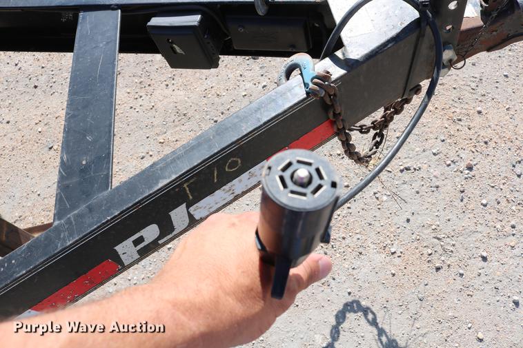 image for item DC7546 2010 PJ utility trailer