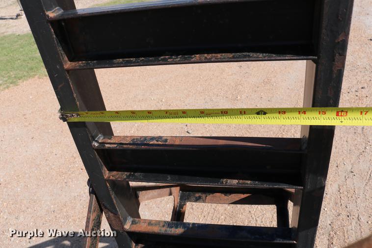 image for item DC7546 2010 PJ utility trailer