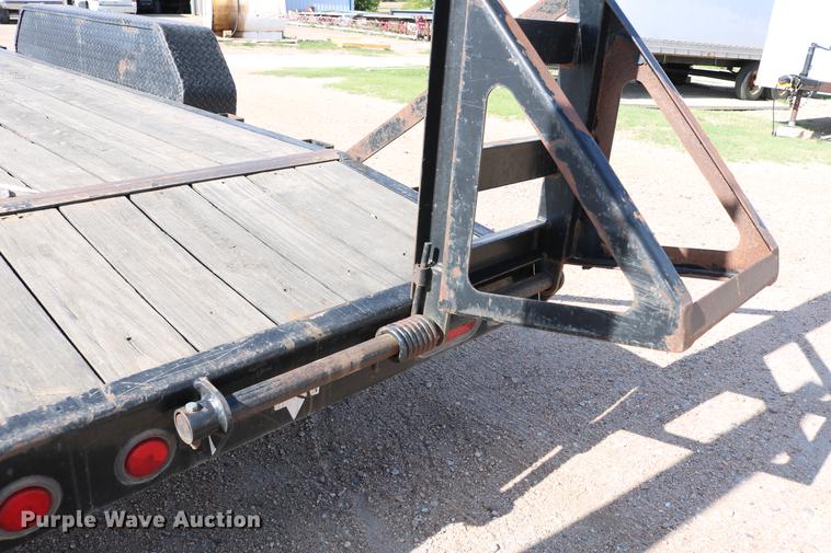 image for item DC7546 2010 PJ utility trailer