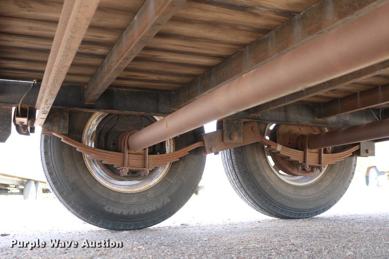 image for item DC7546 2010 PJ utility trailer