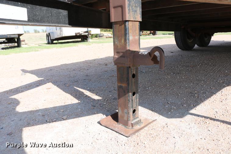 image for item DC7546 2010 PJ utility trailer