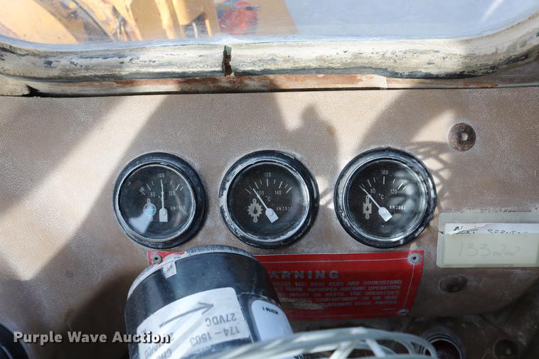 image for item DC7559 1982 Caterpillar 950B wheel loader