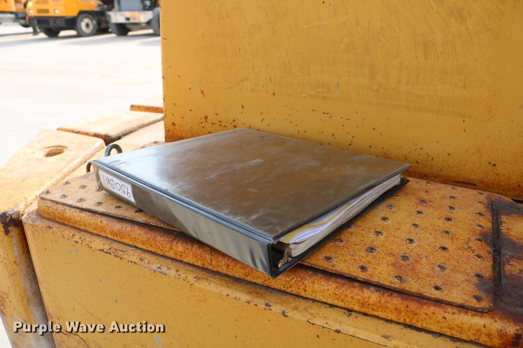 image for item DC7559 1982 Caterpillar 950B wheel loader