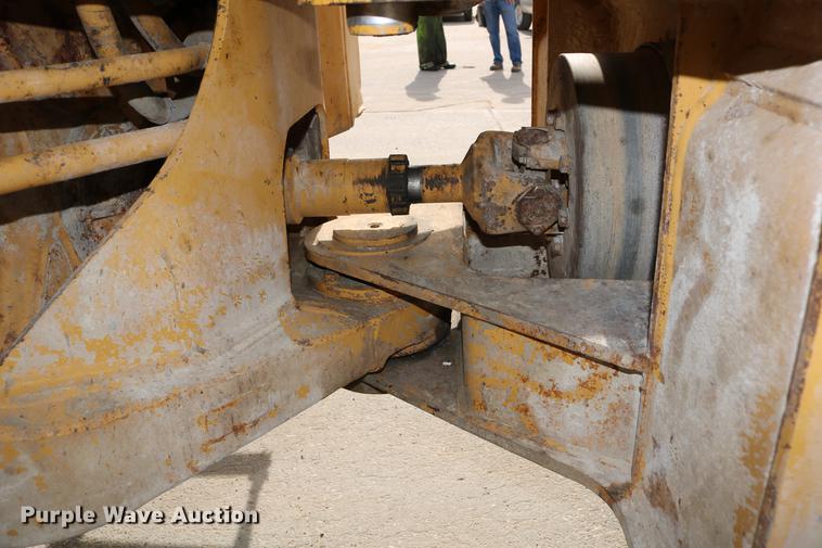 image for item DC7559 1982 Caterpillar 950B wheel loader
