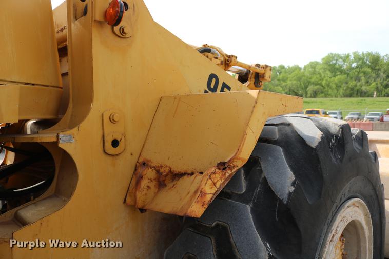 image for item DC7559 1982 Caterpillar 950B wheel loader