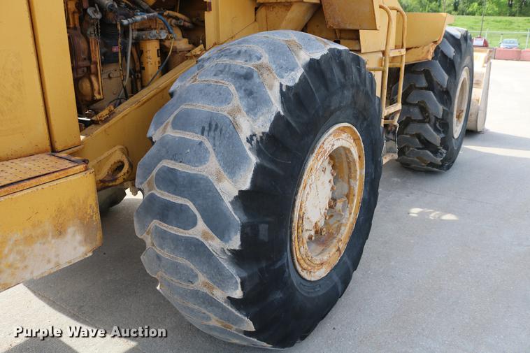 image for item DC7559 1982 Caterpillar 950B wheel loader