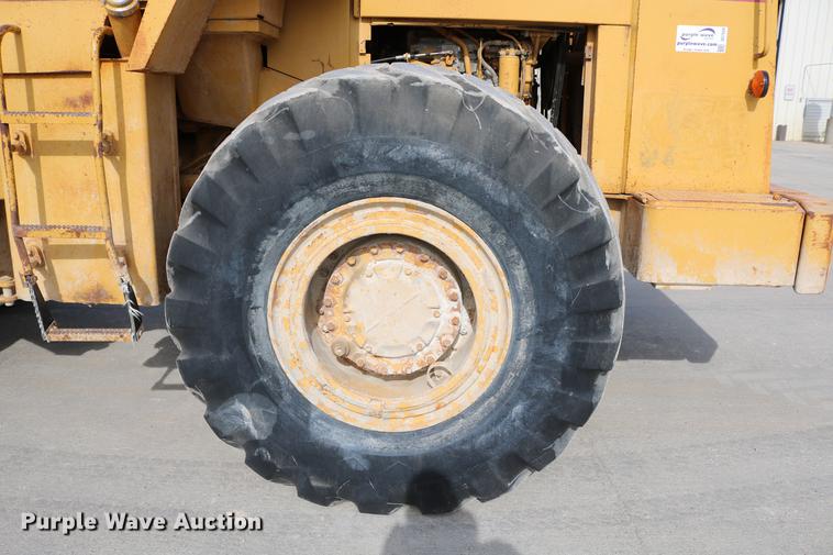 image for item DC7559 1982 Caterpillar 950B wheel loader