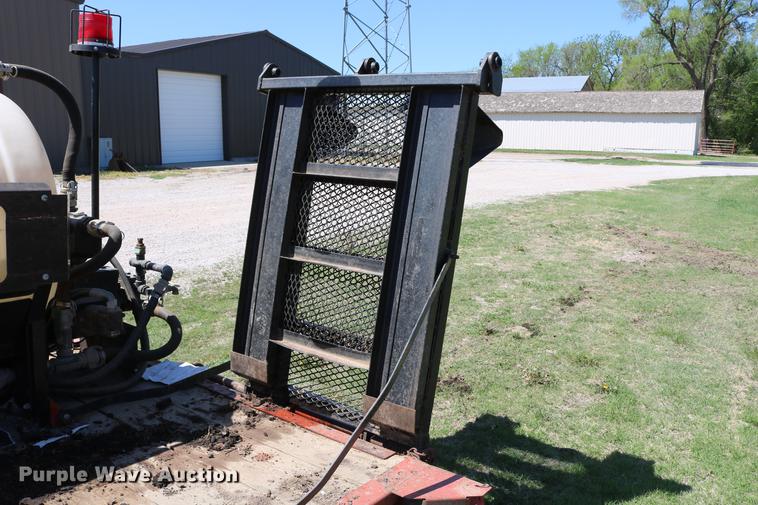 image for item DC7564 1995 Ditch Witch JT820 directional boring unit