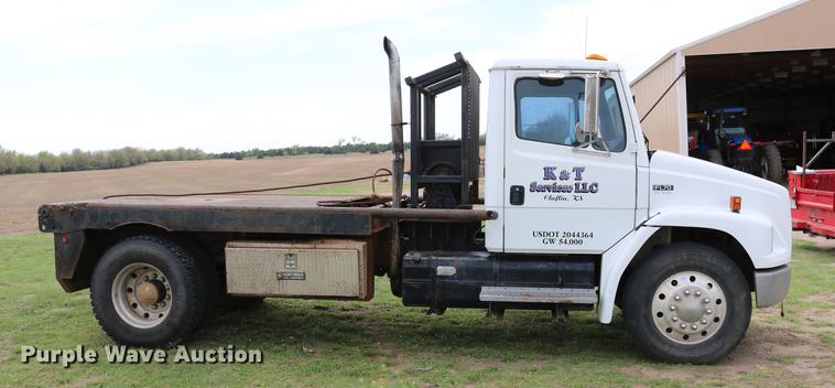 image for item DC7567 1994 Freightliner FL70 winch truck