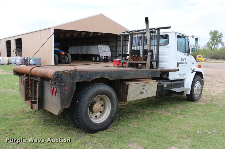 image for item DC7567 1994 Freightliner FL70 winch truck