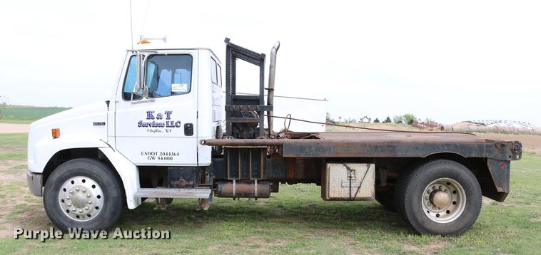 image for item DC7567 1994 Freightliner FL70 winch truck