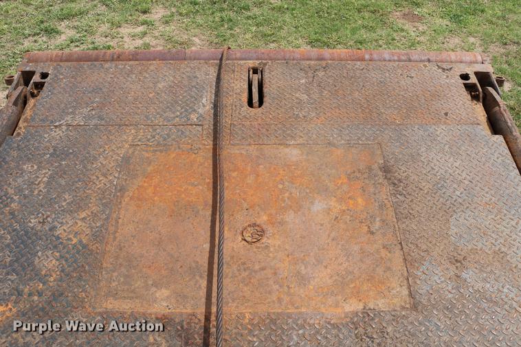 image for item DC7567 1994 Freightliner FL70 winch truck