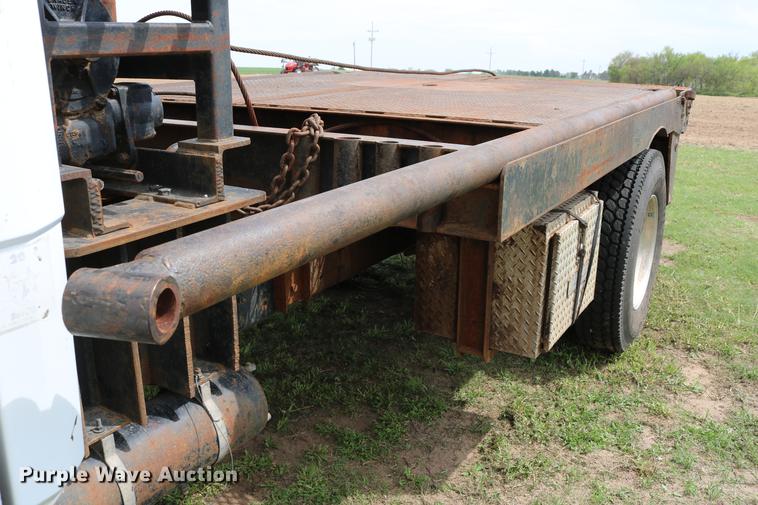 image for item DC7567 1994 Freightliner FL70 winch truck