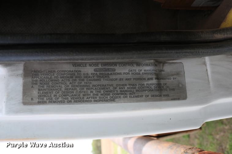 image for item DC7567 1994 Freightliner FL70 winch truck