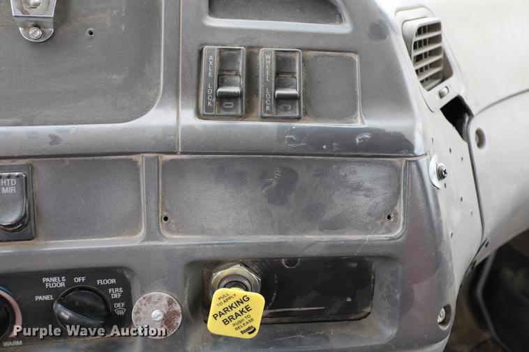 image for item DC7572 1999 Sterling A9500 ready mix truck