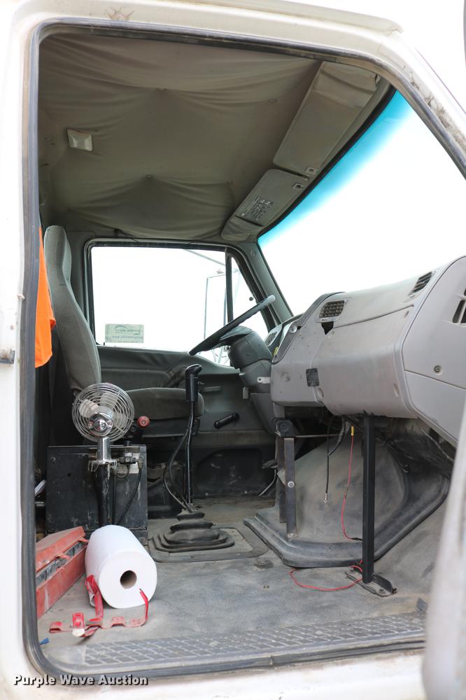 image for item DC7572 1999 Sterling A9500 ready mix truck