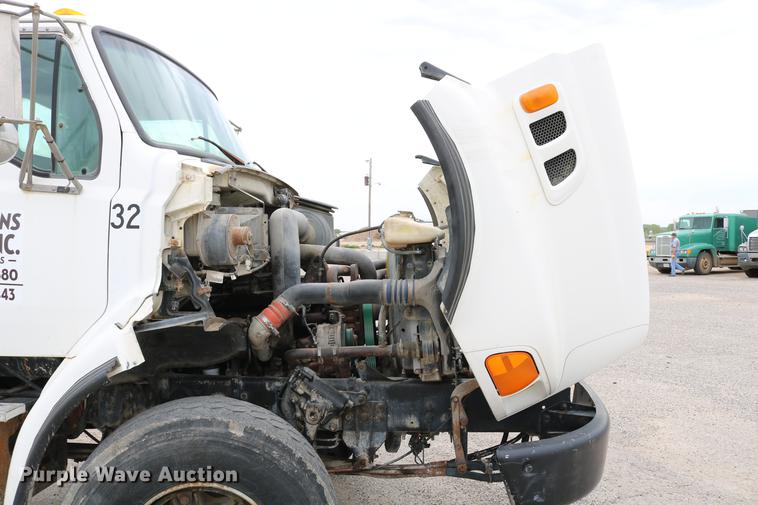 image for item DC7572 1999 Sterling A9500 ready mix truck