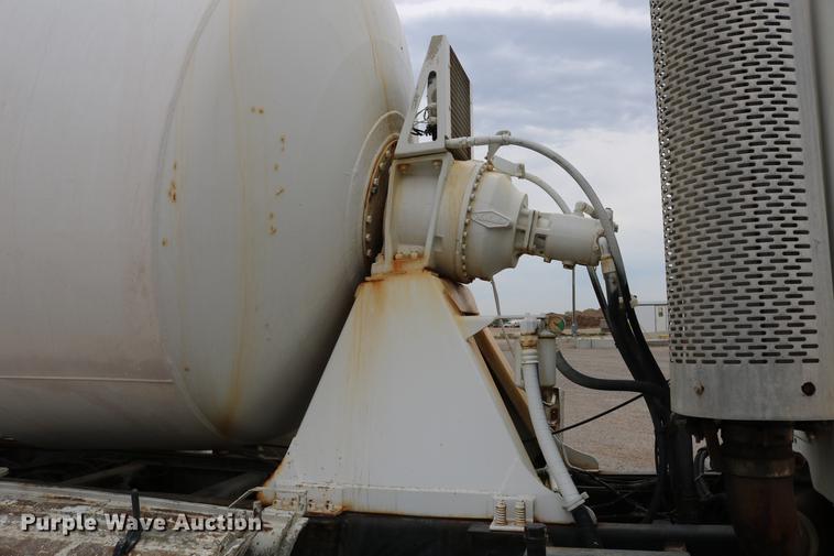 image for item DC7572 1999 Sterling A9500 ready mix truck