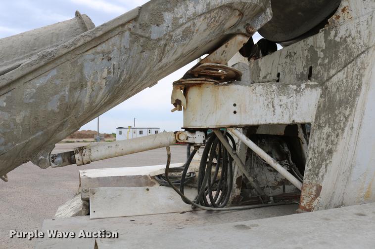 image for item DC7572 1999 Sterling A9500 ready mix truck