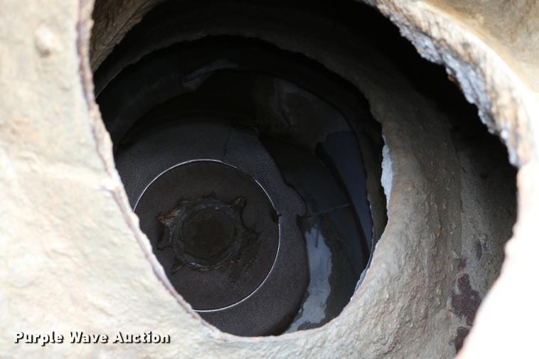 image for item DC7572 1999 Sterling A9500 ready mix truck