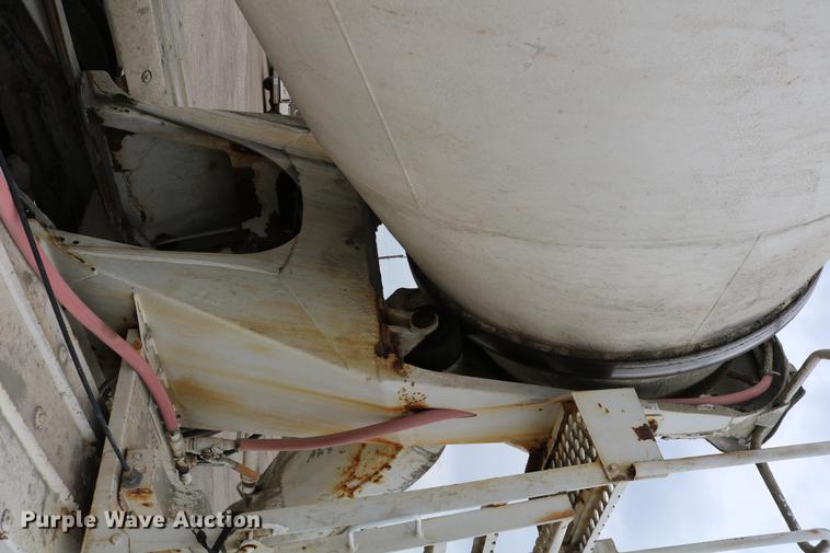 image for item DC7572 1999 Sterling A9500 ready mix truck