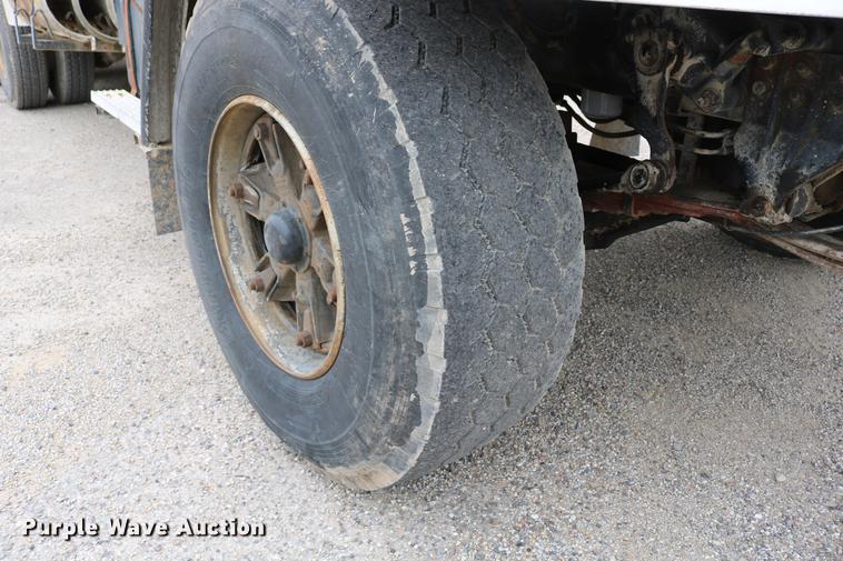 image for item DC7572 1999 Sterling A9500 ready mix truck