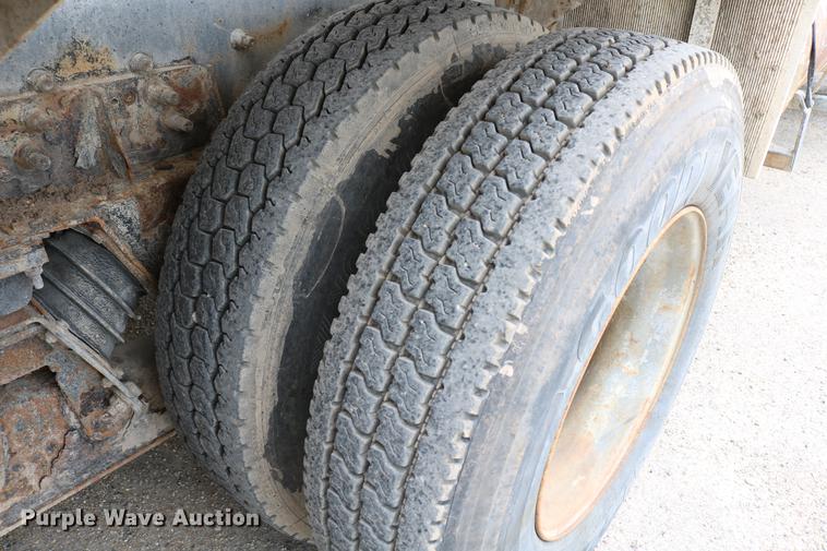 image for item DC7572 1999 Sterling A9500 ready mix truck