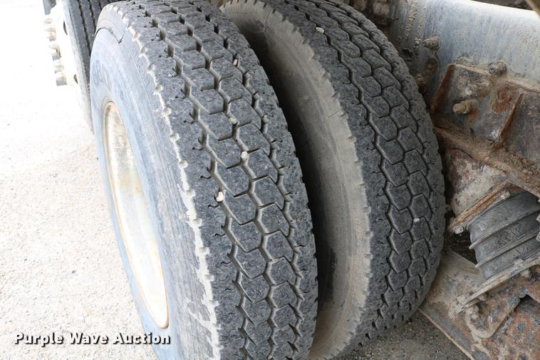 image for item DC7572 1999 Sterling A9500 ready mix truck