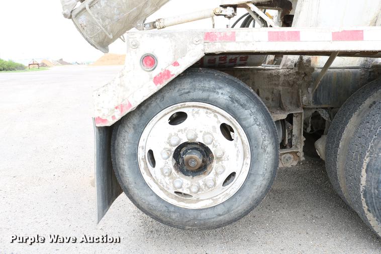 image for item DC7572 1999 Sterling A9500 ready mix truck