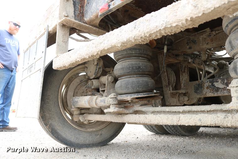 image for item DC7572 1999 Sterling A9500 ready mix truck