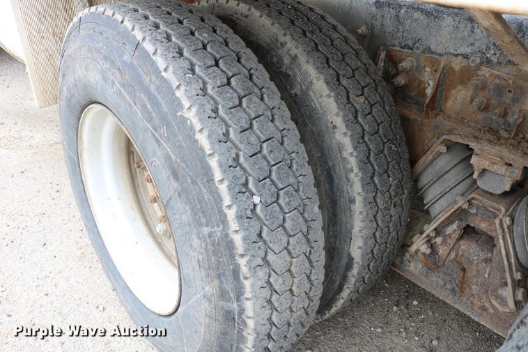 image for item DC7572 1999 Sterling A9500 ready mix truck