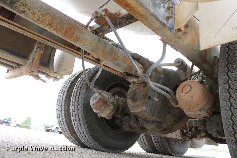 image for item DC7572 1999 Sterling A9500 ready mix truck