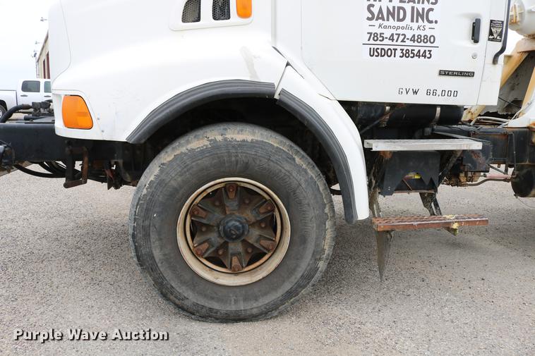 image for item DC7572 1999 Sterling A9500 ready mix truck