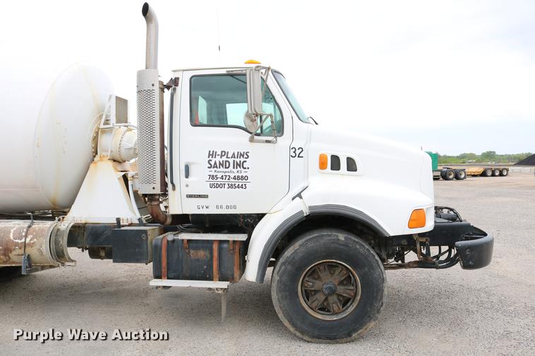 image for item DC7572 1999 Sterling A9500 ready mix truck