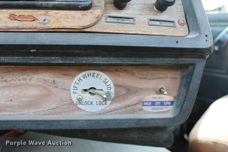 image for item DC7630 1984 White Volvo WCS 42T service truck with crane