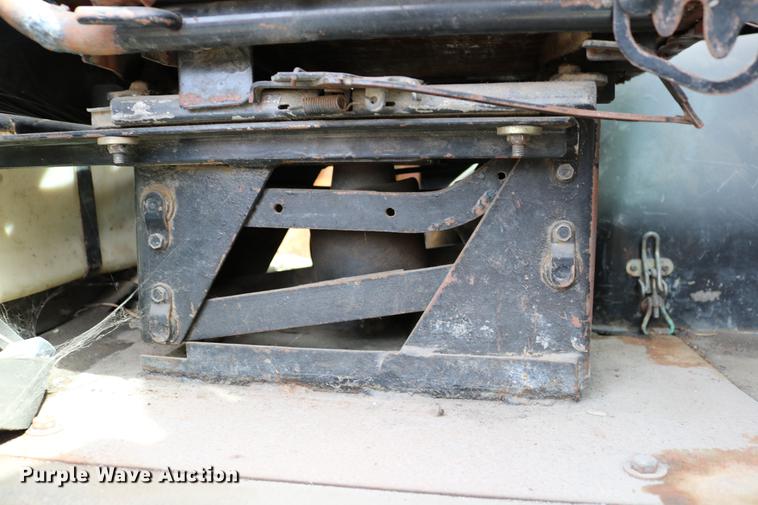 image for item DC7630 1984 White Volvo WCS 42T service truck with crane