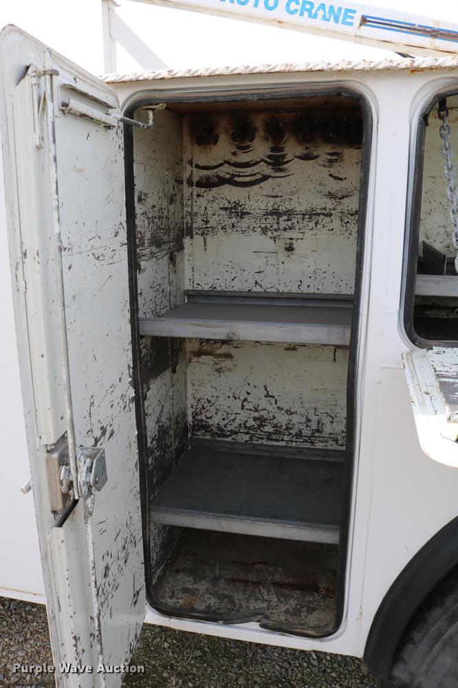 image for item DC7630 1984 White Volvo WCS 42T service truck with crane