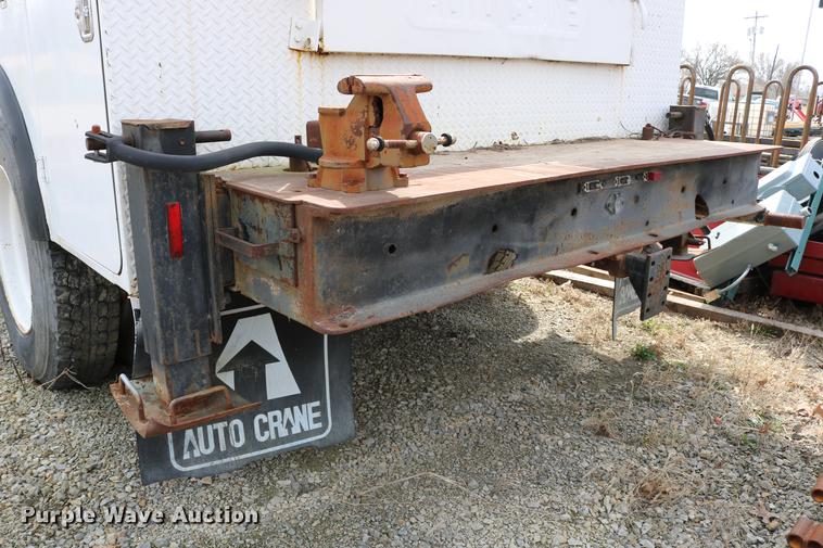 image for item DC7630 1984 White Volvo WCS 42T service truck with crane