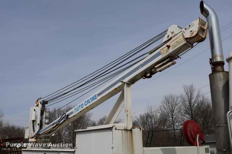 image for item DC7630 1984 White Volvo WCS 42T service truck with crane