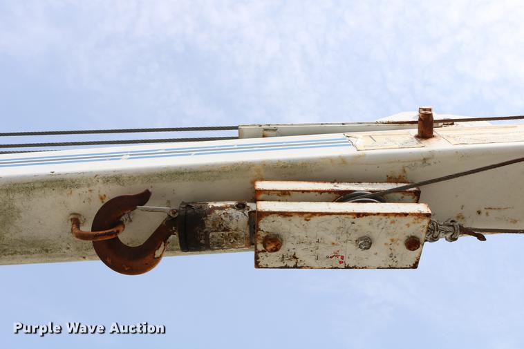 image for item DC7630 1984 White Volvo WCS 42T service truck with crane