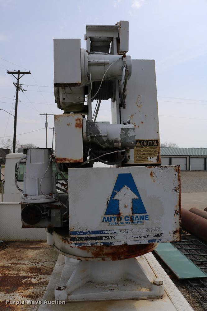 image for item DC7630 1984 White Volvo WCS 42T service truck with crane