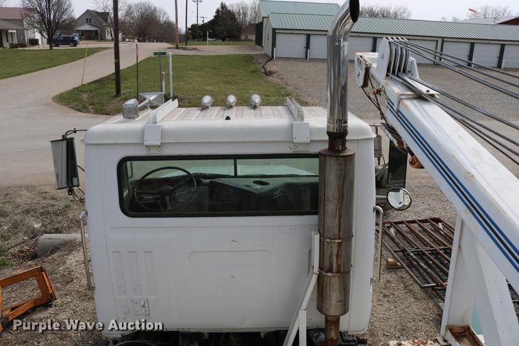 image for item DC7630 1984 White Volvo WCS 42T service truck with crane