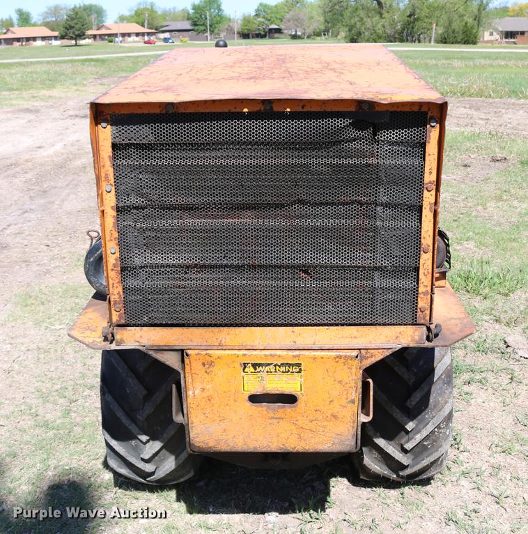 image for item DD4238 1982 Case Maxi-Sneaker vibratory cable plow